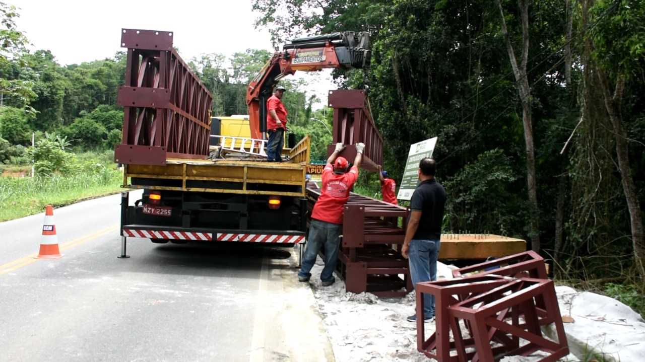 Camacã: Prefeito Paulo do Gás acompanha mais uma etapa da instalação do Portal na entrada da cidade
